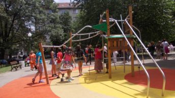 Ще се изградят 75 нови детски площадки за малките столичани