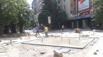 Провериха напредъка на реконструкцията на бул. „Витоша“ в столицата