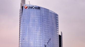 Централата на УниКредит в Милано сред Топ 10 на най-красивите новопостроени небостъргачи в света