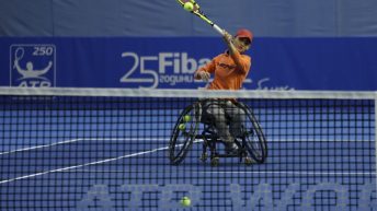 Националите по тенис в колички с демонстрация  по време на DIEMA XTRA Sofia Open