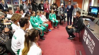 Стан Вавринка с вдъхновяваща среща с част от  най-добрите български таланти